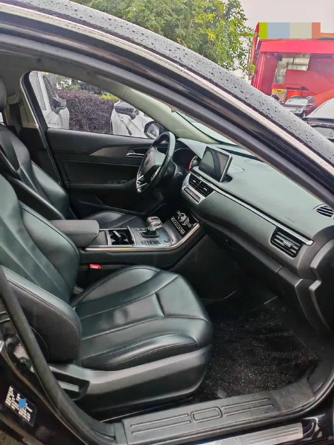 2020 HongQi H5 1.5T 169HP L4 7DCT,autocango,china used car exporter,china ev exporter,chinese used car exporter,chinese used ev exporter