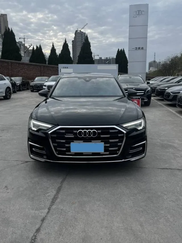2023 Audi A6L 2.0T 245HP L4 7DCT,autocango,china used car exporter,china ev exporter,chinese used car exporter,chinese used ev exporter