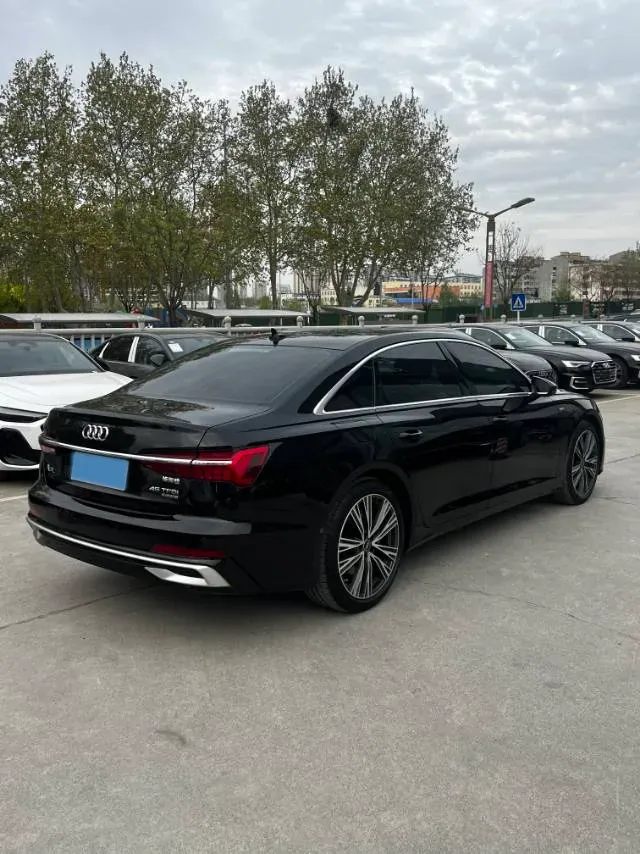 2023 Audi A6L 2.0T 245HP L4 7DCT,autocango,china used car exporter,china ev exporter,chinese used car exporter,chinese used ev exporter