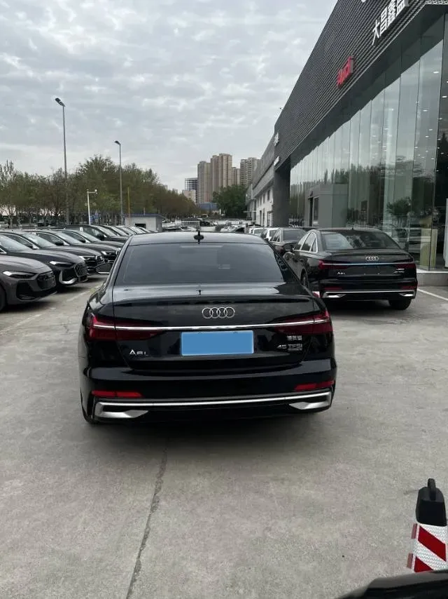 2023 Audi A6L 2.0T 245HP L4 7DCT,autocango,china used car exporter,china ev exporter,chinese used car exporter,chinese used ev exporter