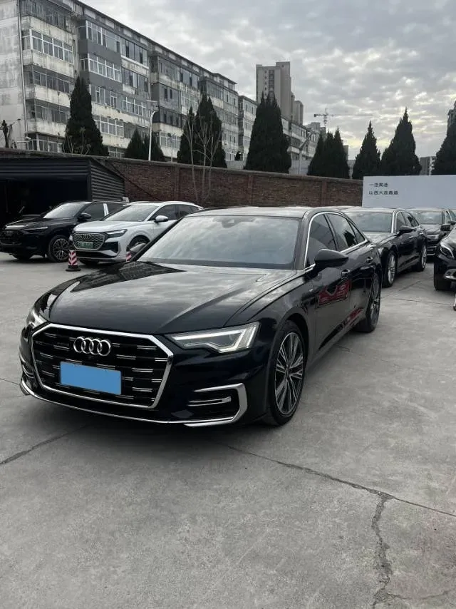 2023 Audi A6L 2.0T 245HP L4 7DCT,autocango,china used car exporter,china ev exporter,chinese used car exporter,chinese used ev exporter
