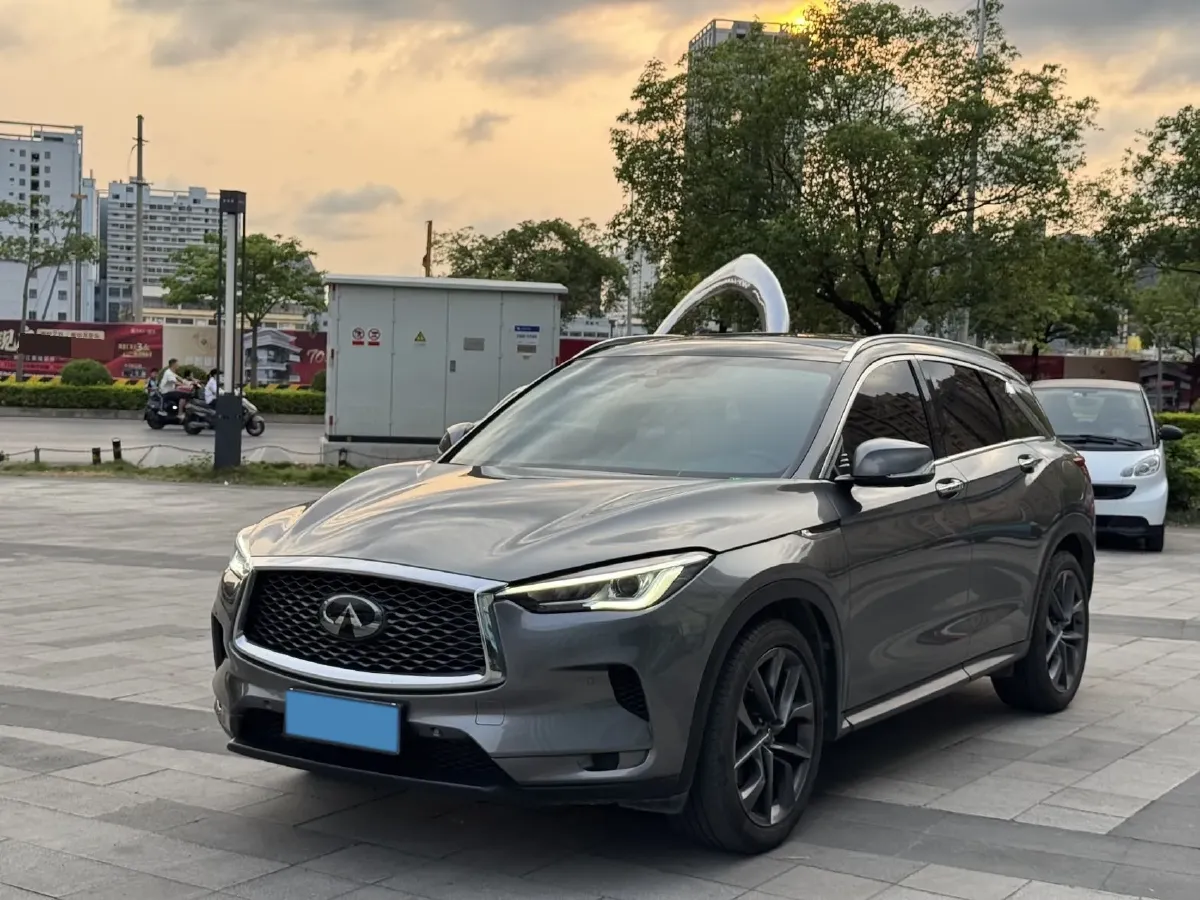 2020 Infiniti QX50 2.0T 272HP L4 CVT,autocango,china used car exporter,china ev exporter,chinese used car exporter,chinese used ev exporter