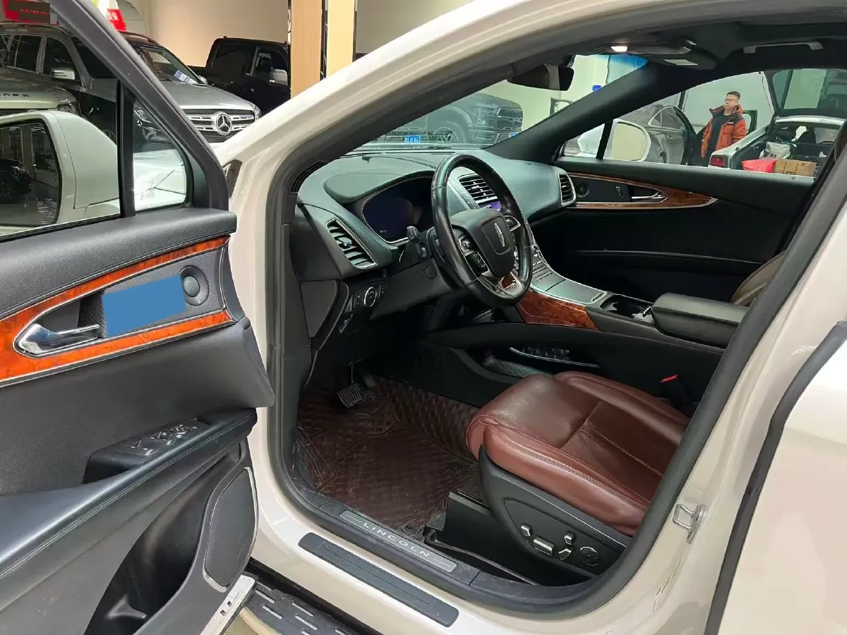 2019 Lincoln Nautilus 2.7T 329HP V6 8AT,autocango,china used car exporter,china ev exporter,chinese used car exporter,chinese used ev exporter