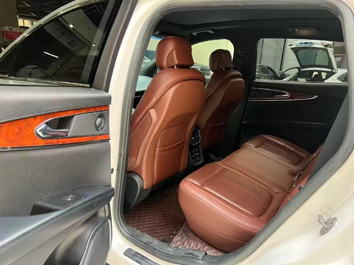 2019 Lincoln Nautilus 2.7T 329HP V6 8AT,autocango,china used car exporter,china ev exporter,chinese used car exporter,chinese used ev exporter