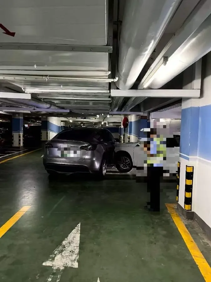 2022 Tesla Model Y BEV 60KWH,autocango,china used car exporter,china ev exporter,chinese used car exporter,chinese used ev exporter