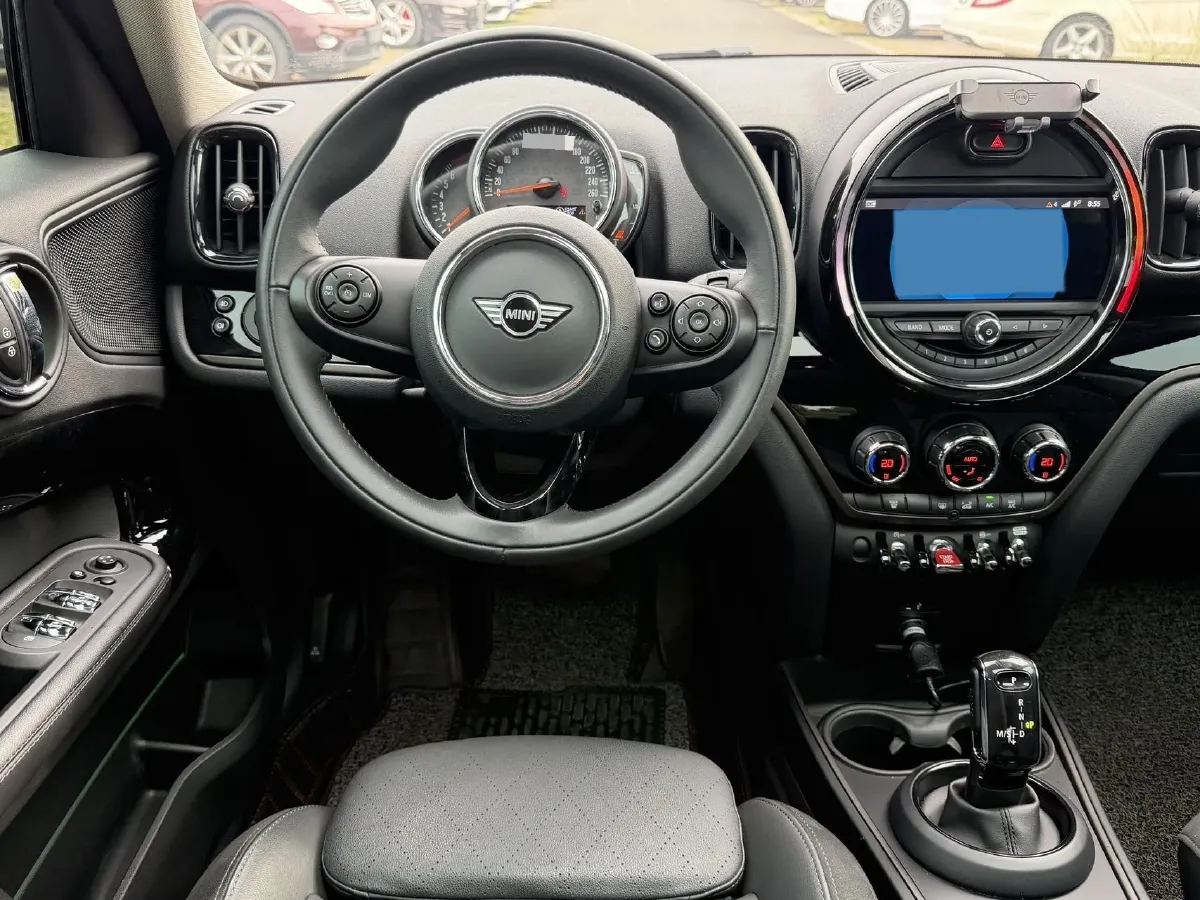 2020 MINI COUNTRYMAN 2.0T 192HP L4 7DCT,autocango,china used car exporter,china ev exporter,chinese used car exporter,chinese used ev exporter
