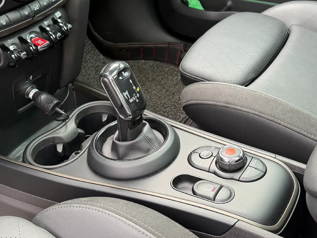 2020 MINI COUNTRYMAN 2.0T 192HP L4 7DCT,autocango,china used car exporter,china ev exporter,chinese used car exporter,chinese used ev exporter