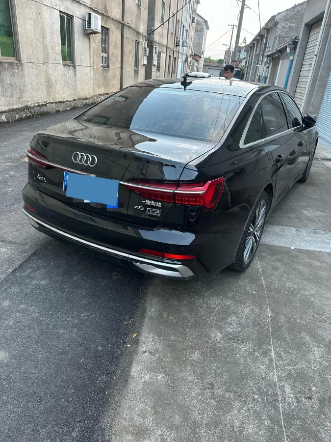 2023 Audi A6L 2.0T 245HP L4 7DCT,autocango,china used car exporter,china ev exporter,chinese used car exporter,chinese used ev exporter