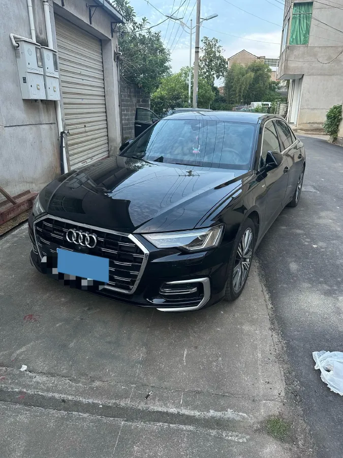 2023 Audi A6L 2.0T 245HP L4 7DCT,autocango,china used car exporter,china ev exporter,chinese used car exporter,chinese used ev exporter