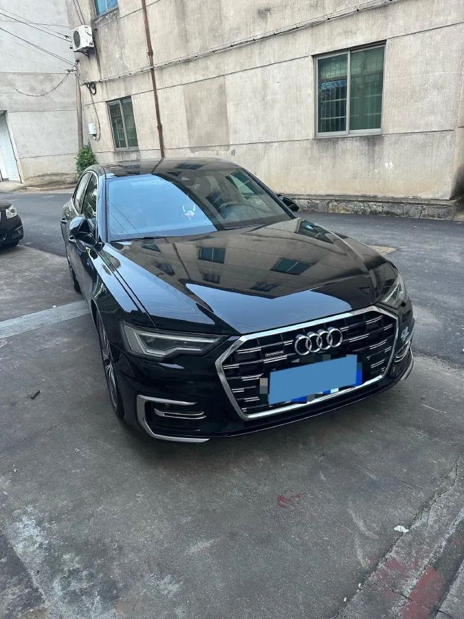2023 Audi A6L 2.0T 245HP L4 7DCT,autocango,china used car exporter,china ev exporter,chinese used car exporter,chinese used ev exporter