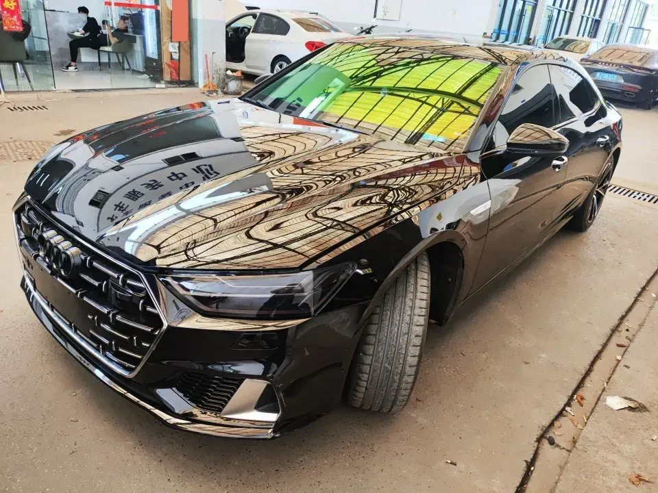 2024 Audi A7L 2.0T 245HP L4 7DCT,autocango,china used car exporter,china ev exporter,chinese used car exporter,chinese used ev exporter