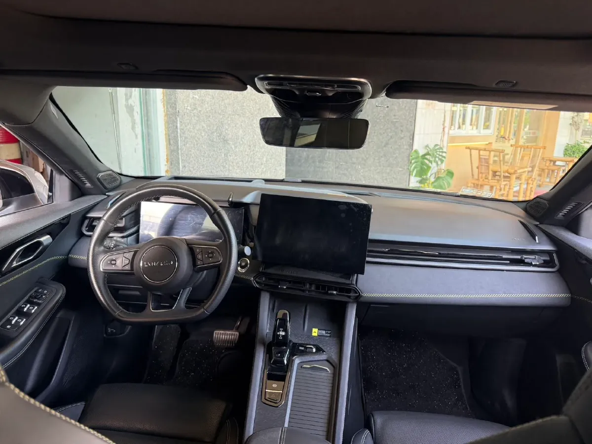 2023 LYNK&CO 03 2.0T 254HP L4 7DCT,autocango,china used car exporter,china ev exporter,chinese used car exporter,chinese used ev exporter