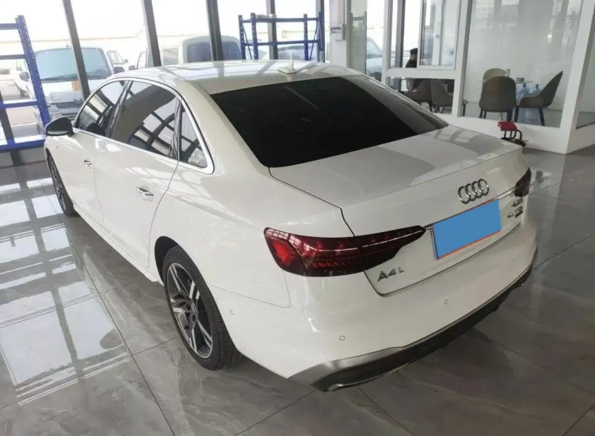 2020 Audi A4L 2.0T 190HP L4 7DCT,autocango,china used car exporter,china ev exporter,chinese used car exporter,chinese used ev exporter