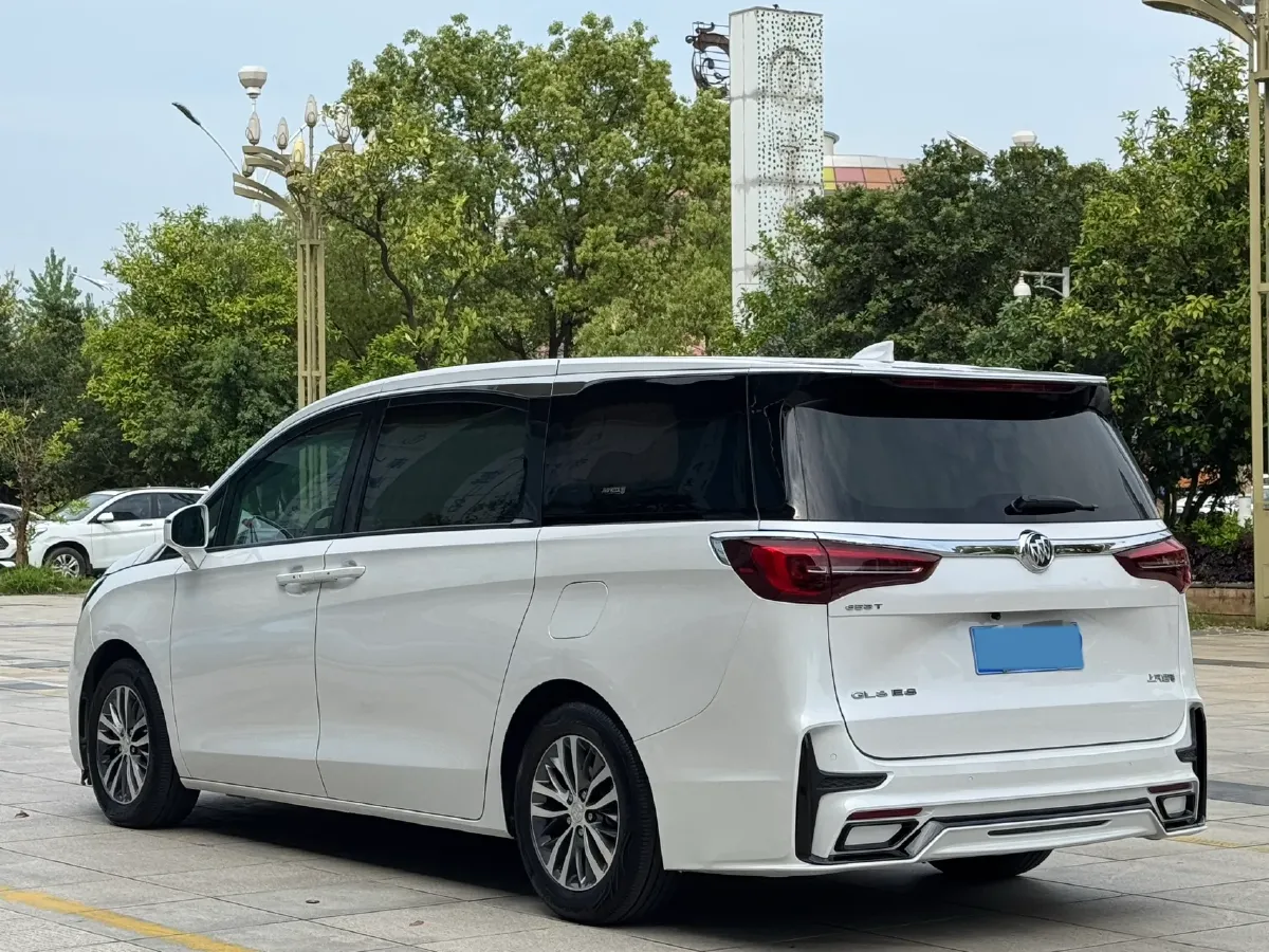 2022 Buick GL8 2.0T 237HP L4 9AT,autocango,china used car exporter,china ev exporter,chinese used car exporter,chinese used ev exporter