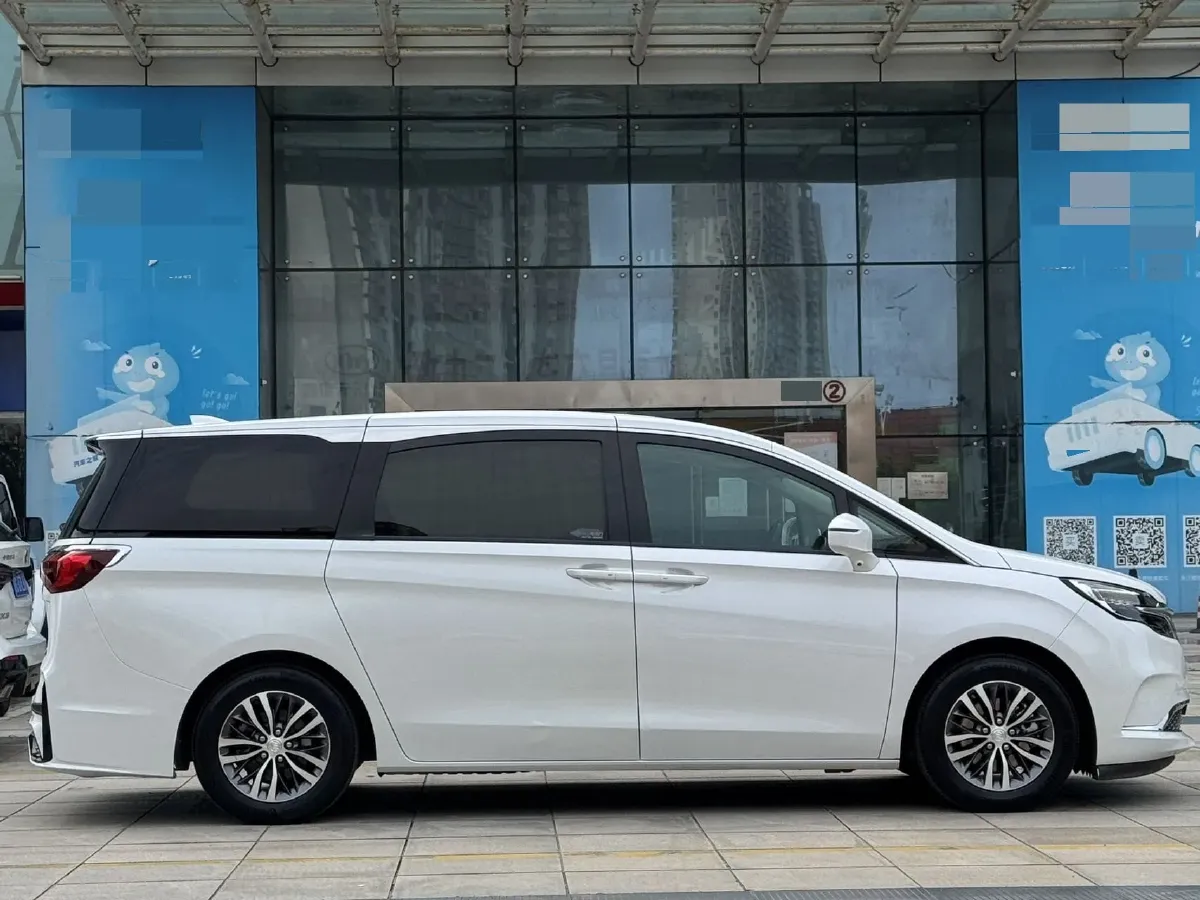 2022 Buick GL8 2.0T 237HP L4 9AT,autocango,china used car exporter,china ev exporter,chinese used car exporter,chinese used ev exporter