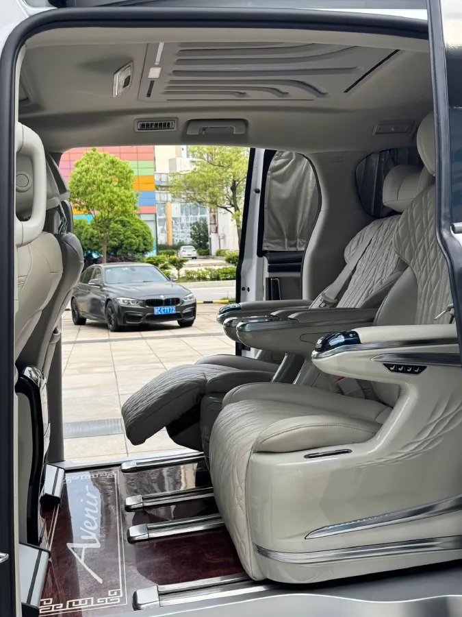 2022 Buick GL8 2.0T 237HP L4 9AT,autocango,china used car exporter,china ev exporter,chinese used car exporter,chinese used ev exporter