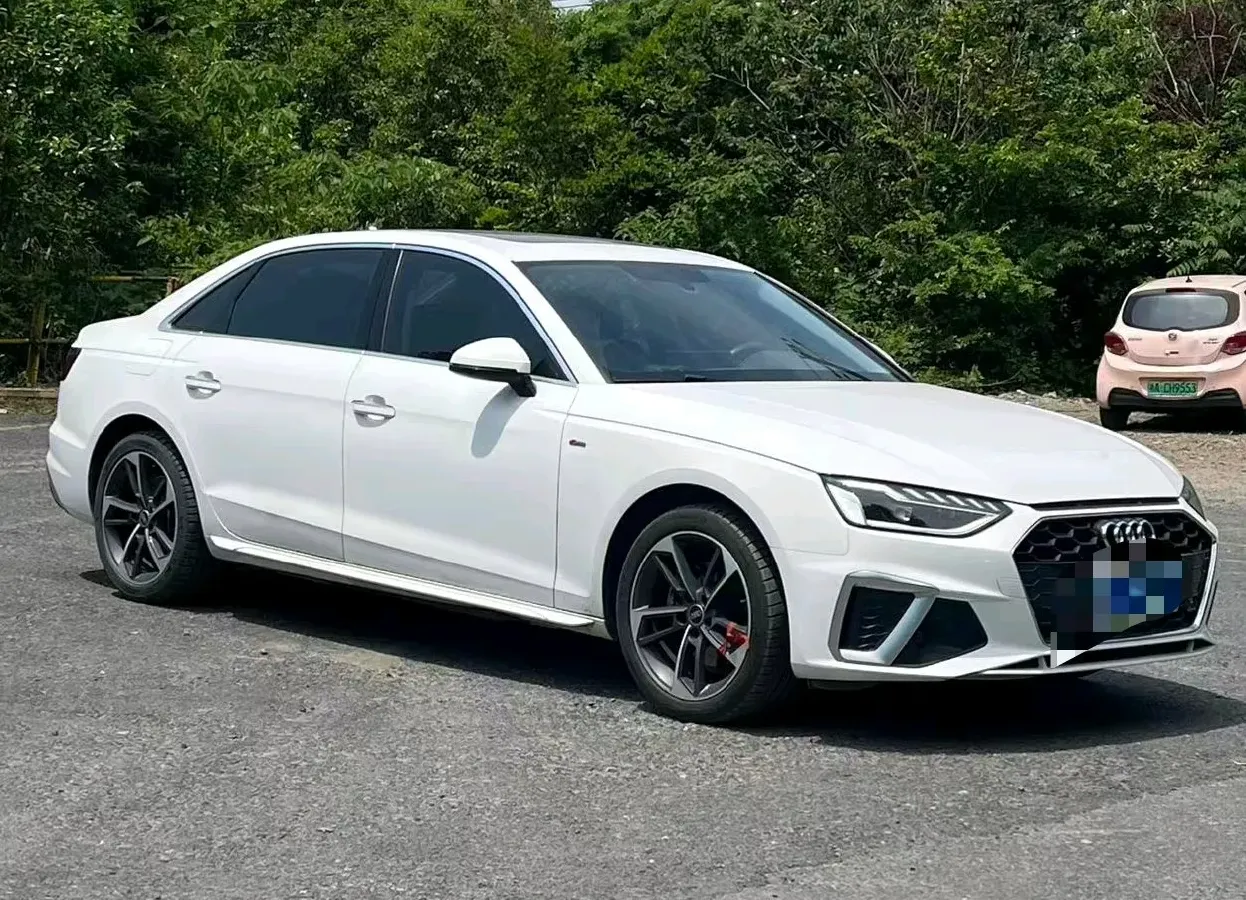 2023 Audi A4L 2.0T 190HP L4 7DCT,autocango,china used car exporter,china ev exporter,chinese used car exporter,chinese used ev exporter