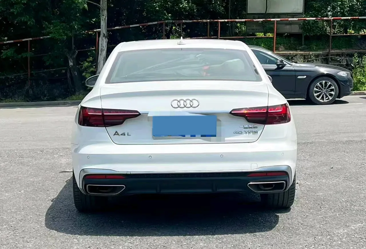 2023 Audi A4L 2.0T 190HP L4 7DCT,autocango,china used car exporter,china ev exporter,chinese used car exporter,chinese used ev exporter