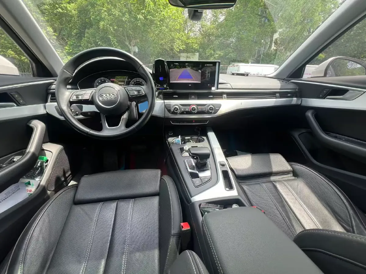2023 Audi A4L 2.0T 190HP L4 7DCT,autocango,china used car exporter,china ev exporter,chinese used car exporter,chinese used ev exporter