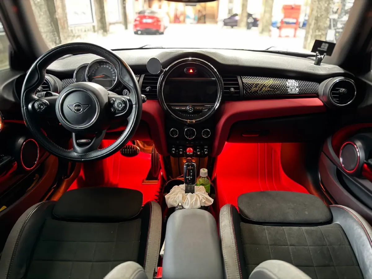 2019 MINI MINI 2.0T 192HP L4 7DCT,autocango,china used car exporter,china ev exporter,chinese used car exporter,chinese used ev exporter