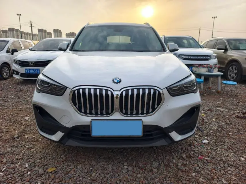2022 BMW X1 2.0T 192HP L4 7DCT,autocango,china used car exporter,china ev exporter,chinese used car exporter,chinese used ev exporter