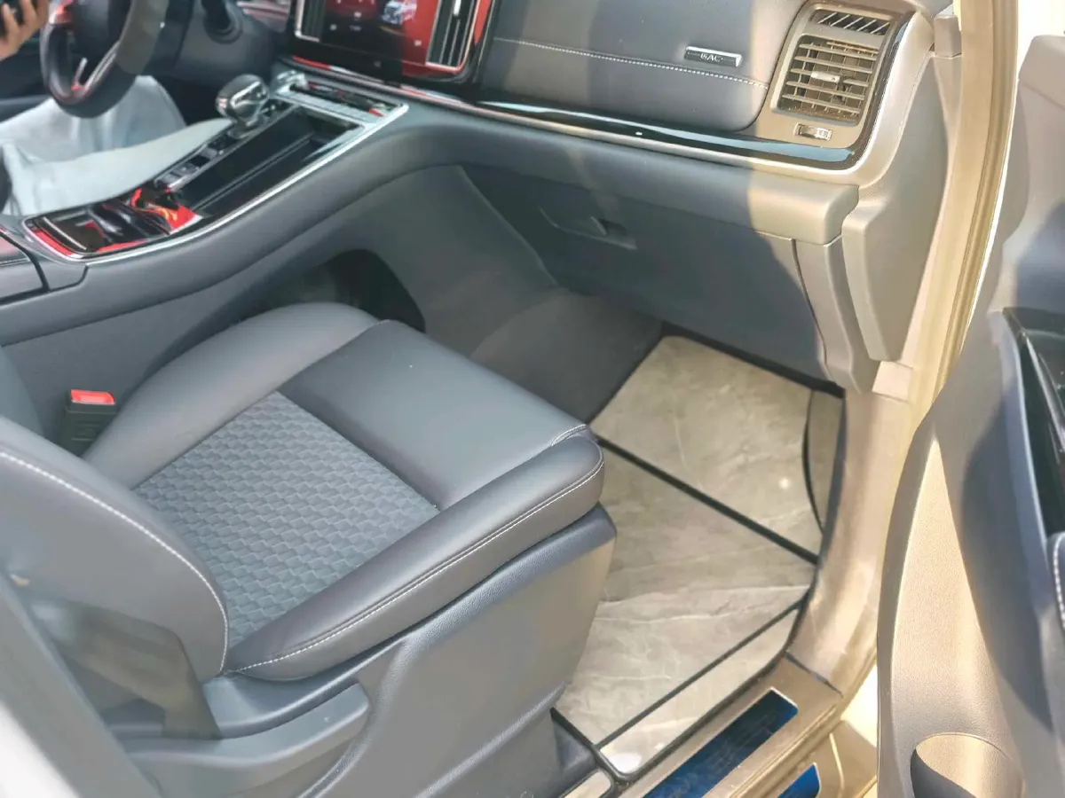 2023 GAC Trumpchi M8 2.0T 252HP L4 8AT,autocango,china used car exporter,china ev exporter,chinese used car exporter,chinese used ev exporter