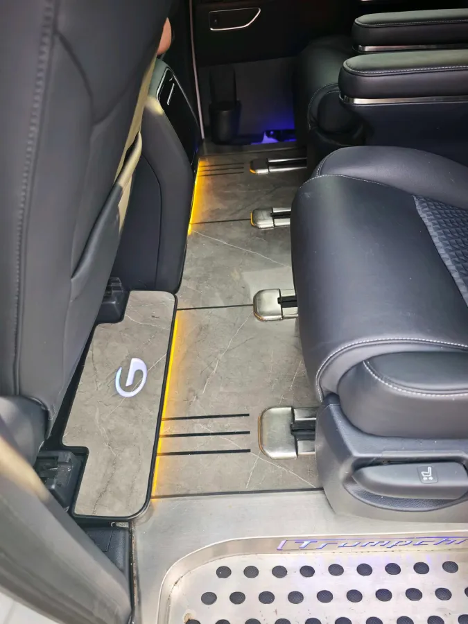 2023 GAC Trumpchi M8 2.0T 252HP L4 8AT,autocango,china used car exporter,china ev exporter,chinese used car exporter,chinese used ev exporter