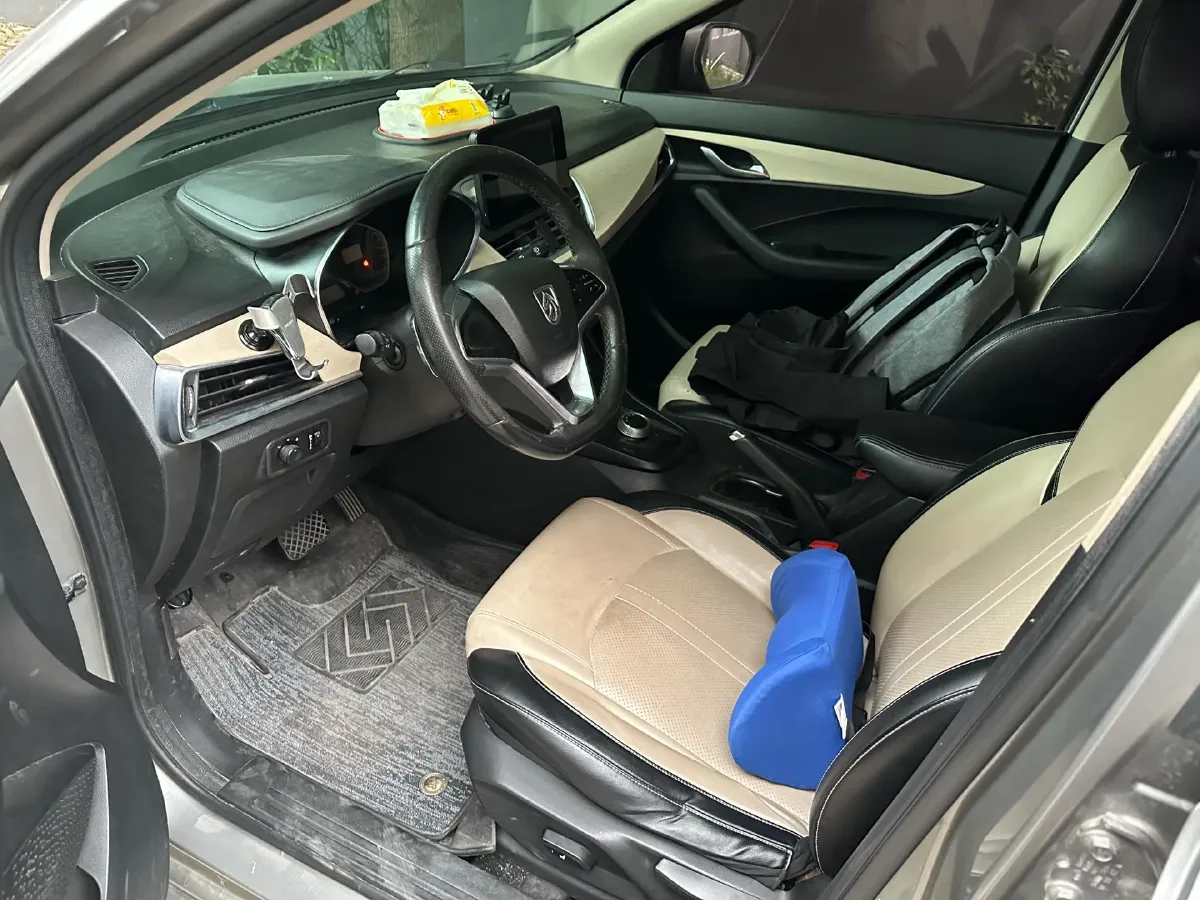 2018 BaoJun 530 1.5T 150HP L4 6MT,autocango,china used car exporter,china ev exporter,chinese used car exporter,chinese used ev exporter