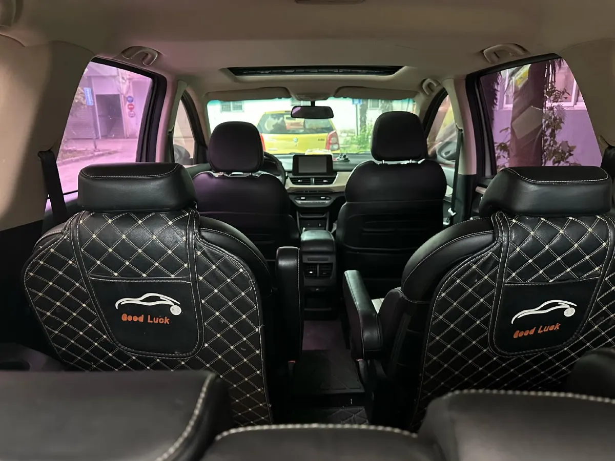 2018 BaoJun 530 1.5T 150HP L4 6MT,autocango,china used car exporter,china ev exporter,chinese used car exporter,chinese used ev exporter