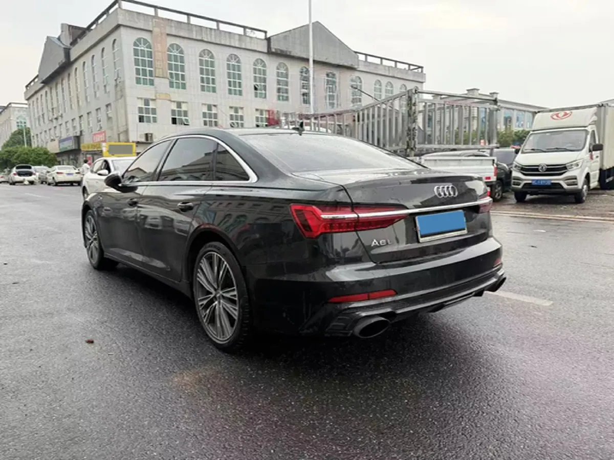 2021 Audi A6L 2.0T 190HP L4 7DCT,autocango,china used car exporter,china ev exporter,chinese used car exporter,chinese used ev exporter