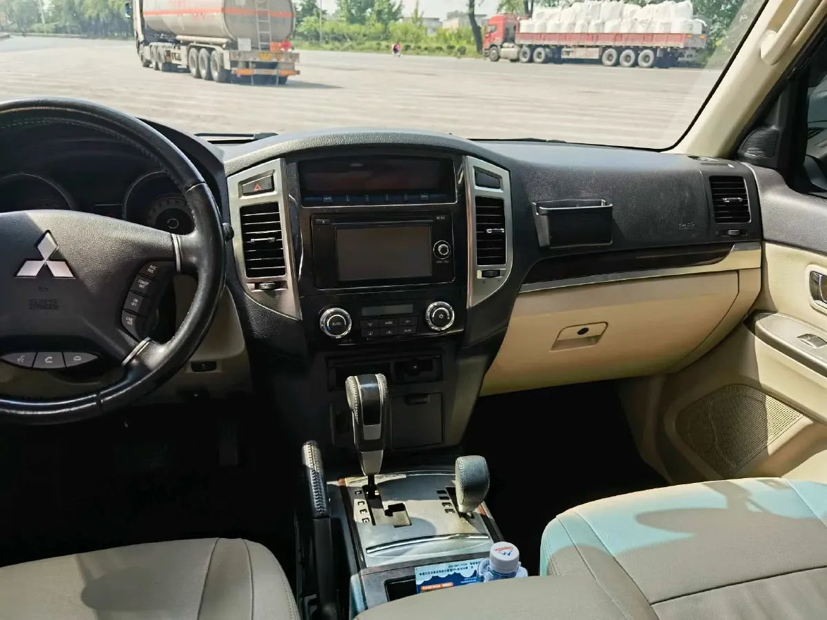 2017 Honda Jade 1.8L 141HP L4 5AT,autocango,china used car exporter,china ev exporter,chinese used car exporter,chinese used ev exporter