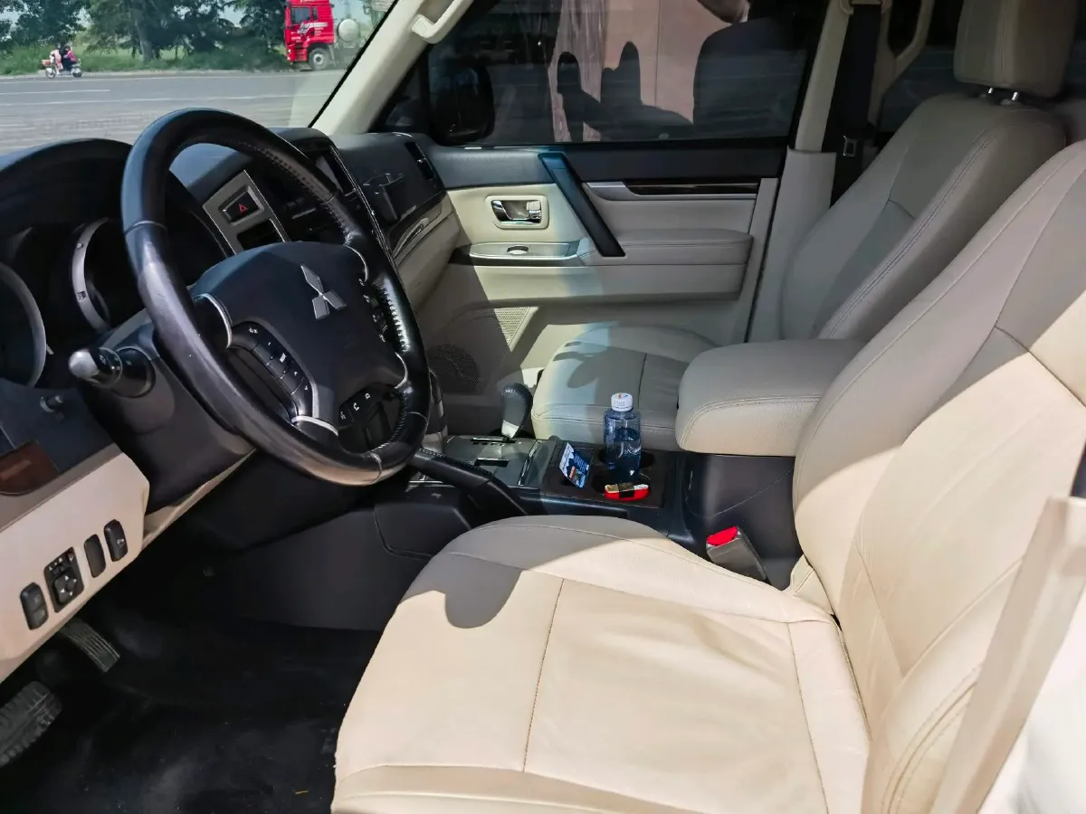 2017 Honda Jade 1.8L 141HP L4 5AT,autocango,china used car exporter,china ev exporter,chinese used car exporter,chinese used ev exporter