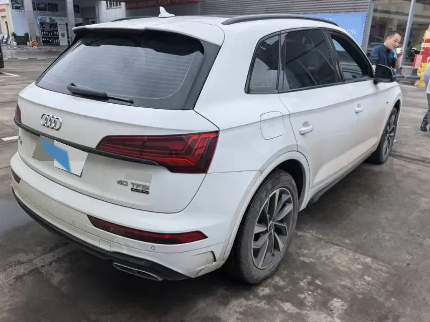 2024 Audi Q5L 2.0T 245HP L4 7DCT,autocango,china used car exporter,china ev exporter,chinese used car exporter,chinese used ev exporter