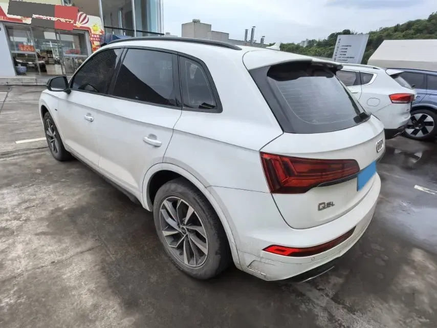 2024 Audi Q5L 2.0T 245HP L4 7DCT,autocango,china used car exporter,china ev exporter,chinese used car exporter,chinese used ev exporter