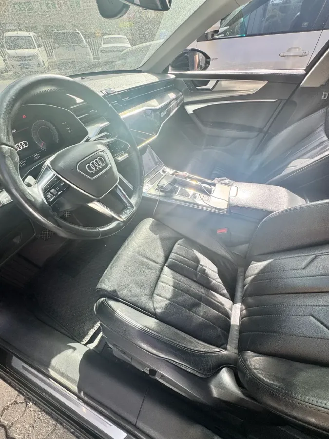 2020 Audi A6L 2.0T 224HP L4 7DCT,autocango,china used car exporter,china ev exporter,chinese used car exporter,chinese used ev exporter
