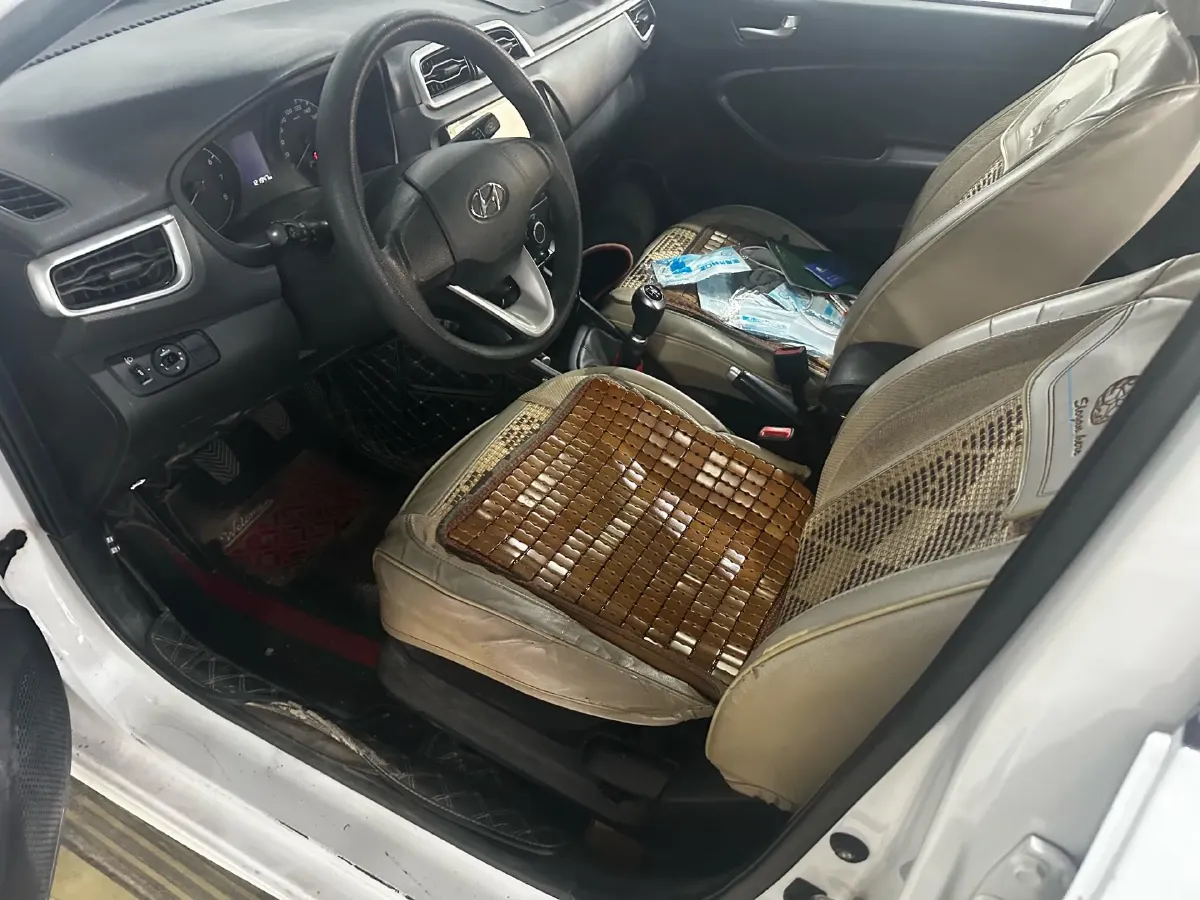 2017 Hyundai Reina 1.4L 95HP L4 5MT,autocango,china used car exporter,china ev exporter,chinese used car exporter,chinese used ev exporter