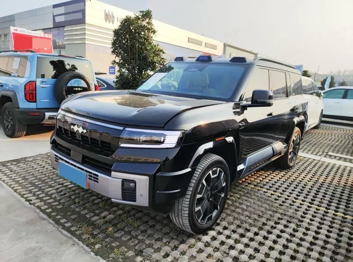 2025 FangChengBao Bao 8 2.0T 245HP L4 E-CVT PHEV 36.8KWH,autocango,china used car exporter,china ev exporter,chinese used car exporter,chinese used ev exporter