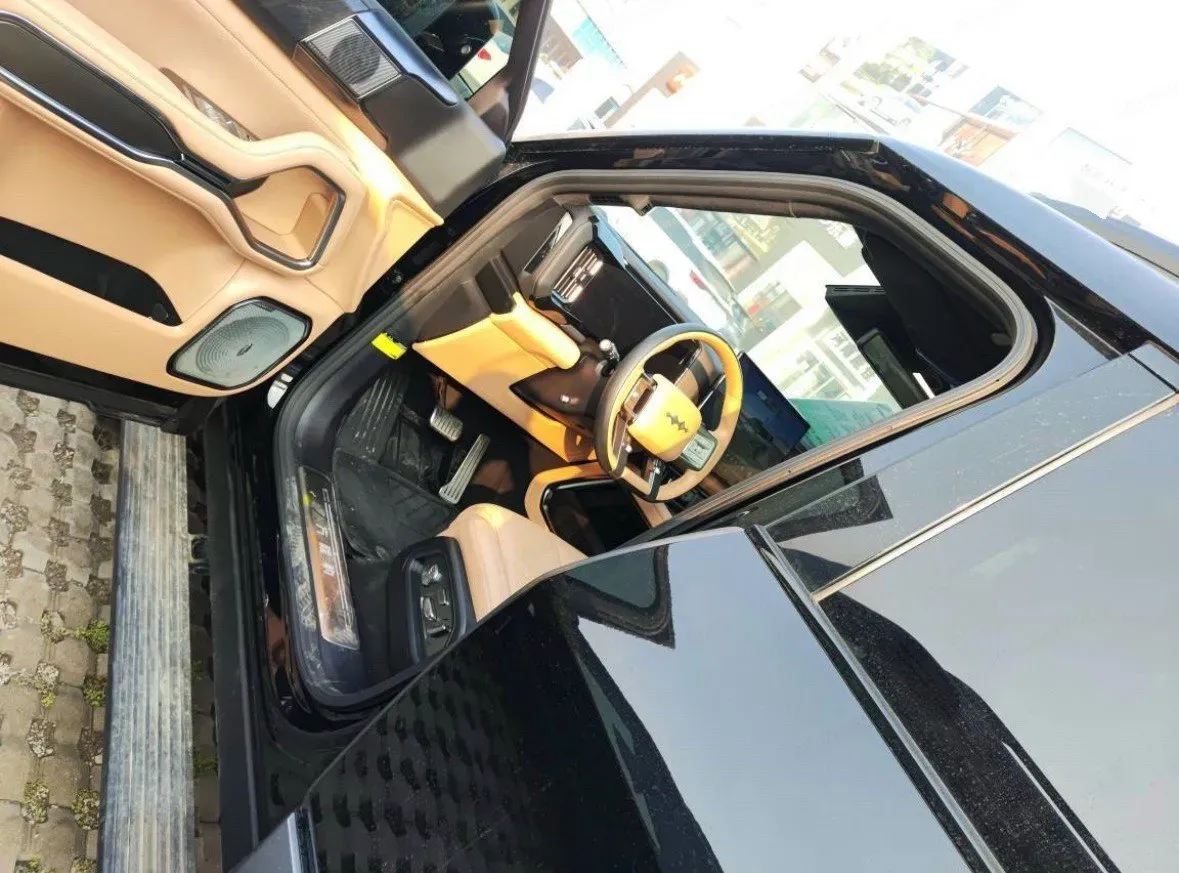 2025 FangChengBao Bao 8 2.0T 245HP L4 E-CVT PHEV 36.8KWH,autocango,china used car exporter,china ev exporter,chinese used car exporter,chinese used ev exporter