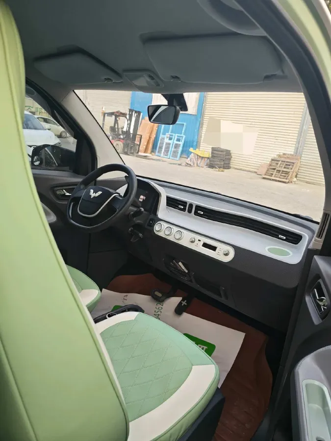 2021 WuLing HongGuang MINI EV BEV 13.8KWH,autocango,china used car exporter,china ev exporter,chinese used car exporter,chinese used ev exporter