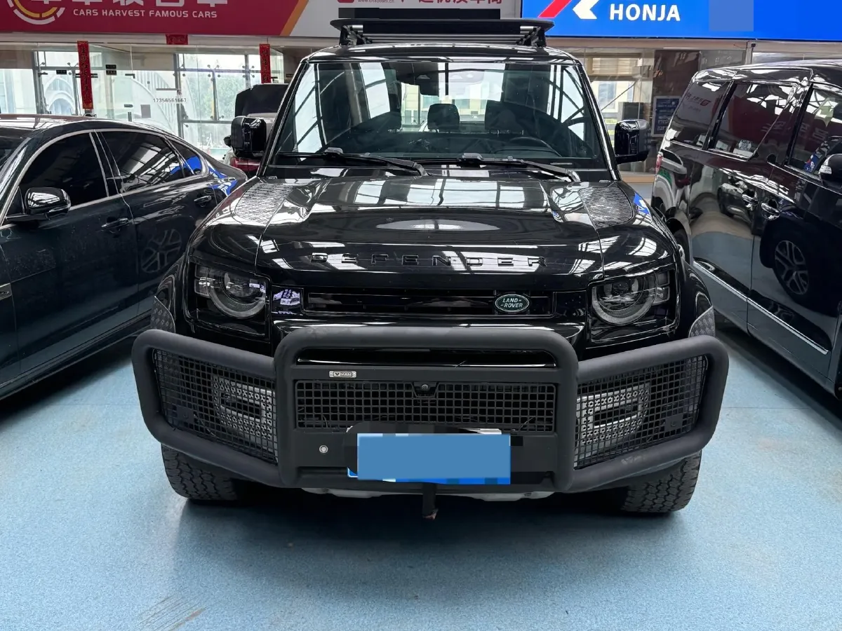 2021 Land Rover Defender 3.0T 400HP L6 8AT,autocango,china used car exporter,china ev exporter,chinese used car exporter,chinese used ev exporter