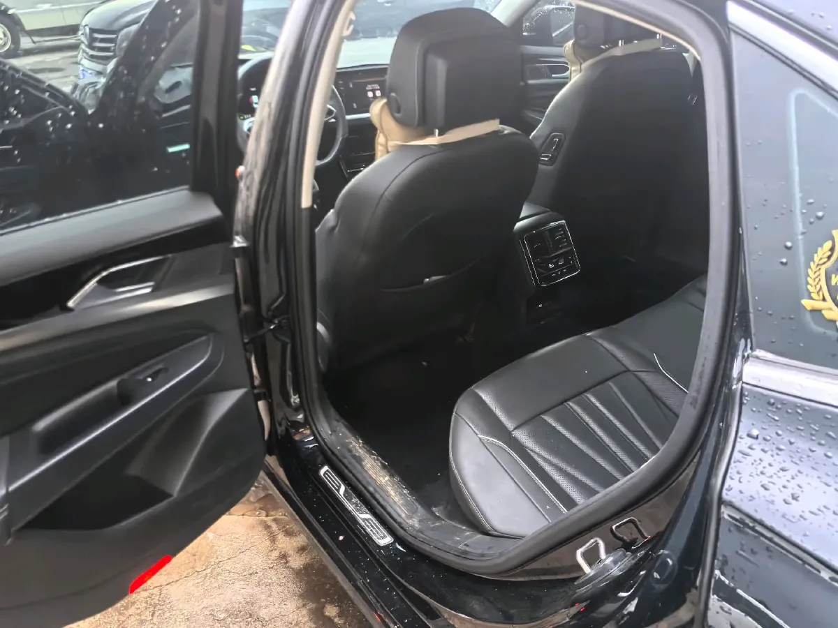 2024 Volkswagen Passat 2.0T 220HP L4 7DCT,autocango,china used car exporter,china ev exporter,chinese used car exporter,chinese used ev exporter