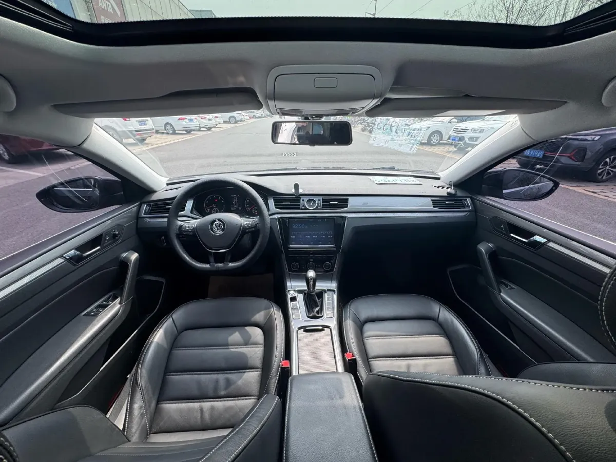 2017 Volkswagen Passat 1.8T 180HP L4 7DCT,autocango,china used car exporter,china ev exporter,chinese used car exporter,chinese used ev exporter