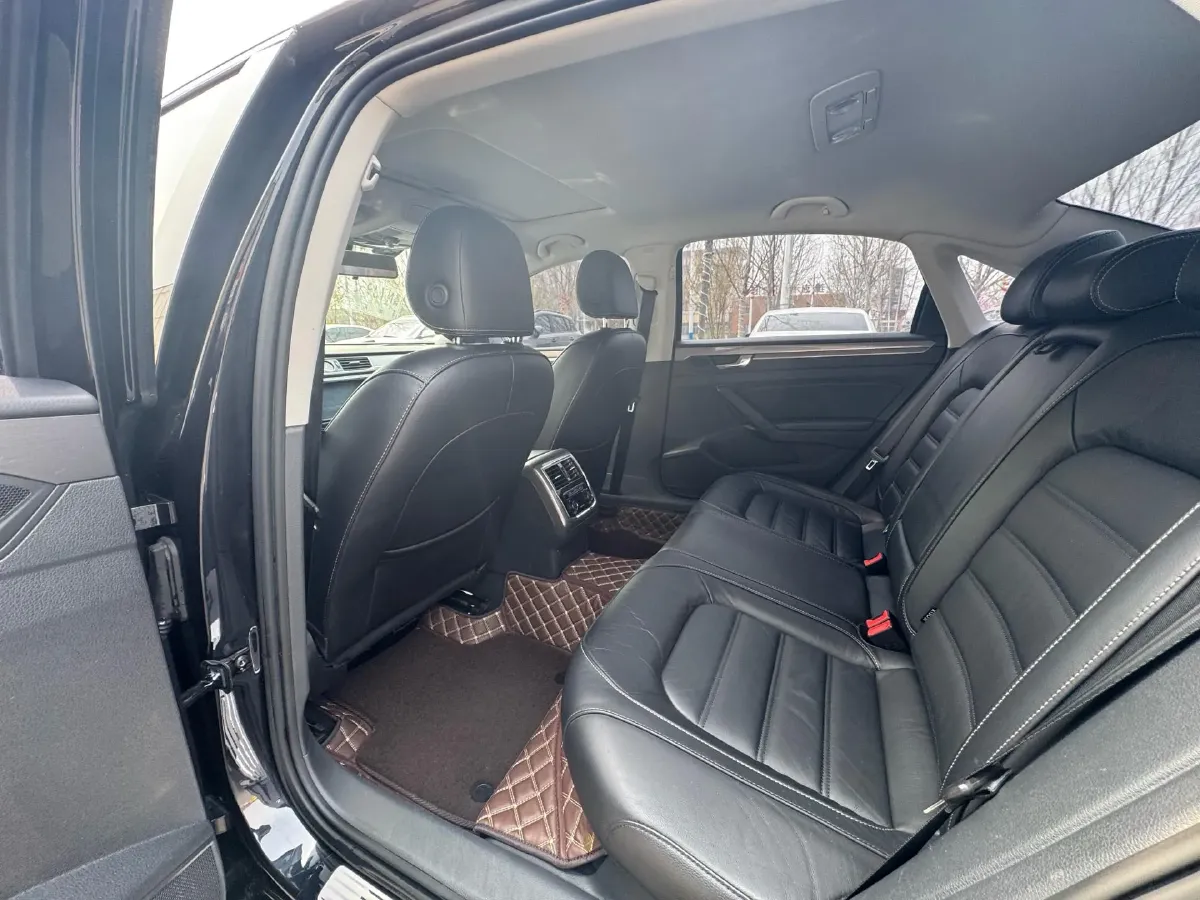 2017 Volkswagen Passat 1.8T 180HP L4 7DCT,autocango,china used car exporter,china ev exporter,chinese used car exporter,chinese used ev exporter