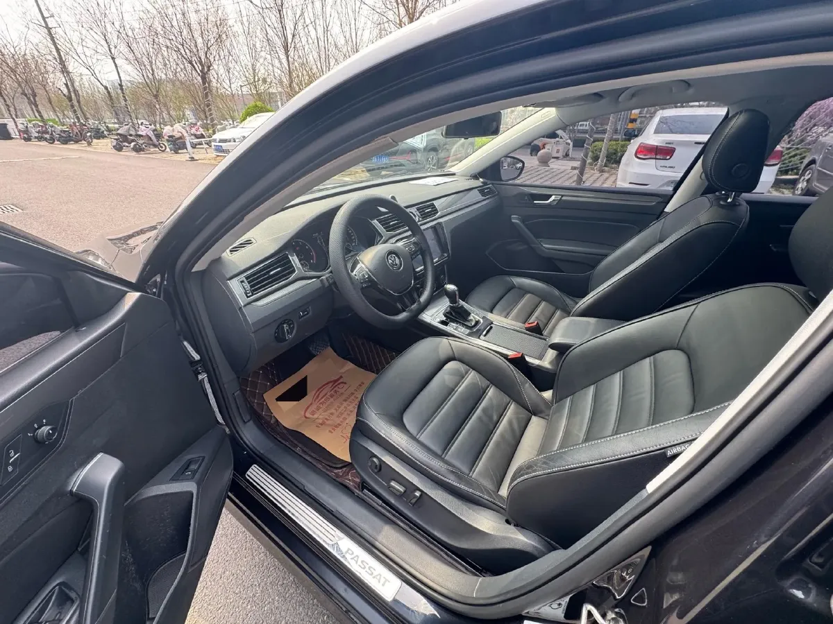 2017 Volkswagen Passat 1.8T 180HP L4 7DCT,autocango,china used car exporter,china ev exporter,chinese used car exporter,chinese used ev exporter