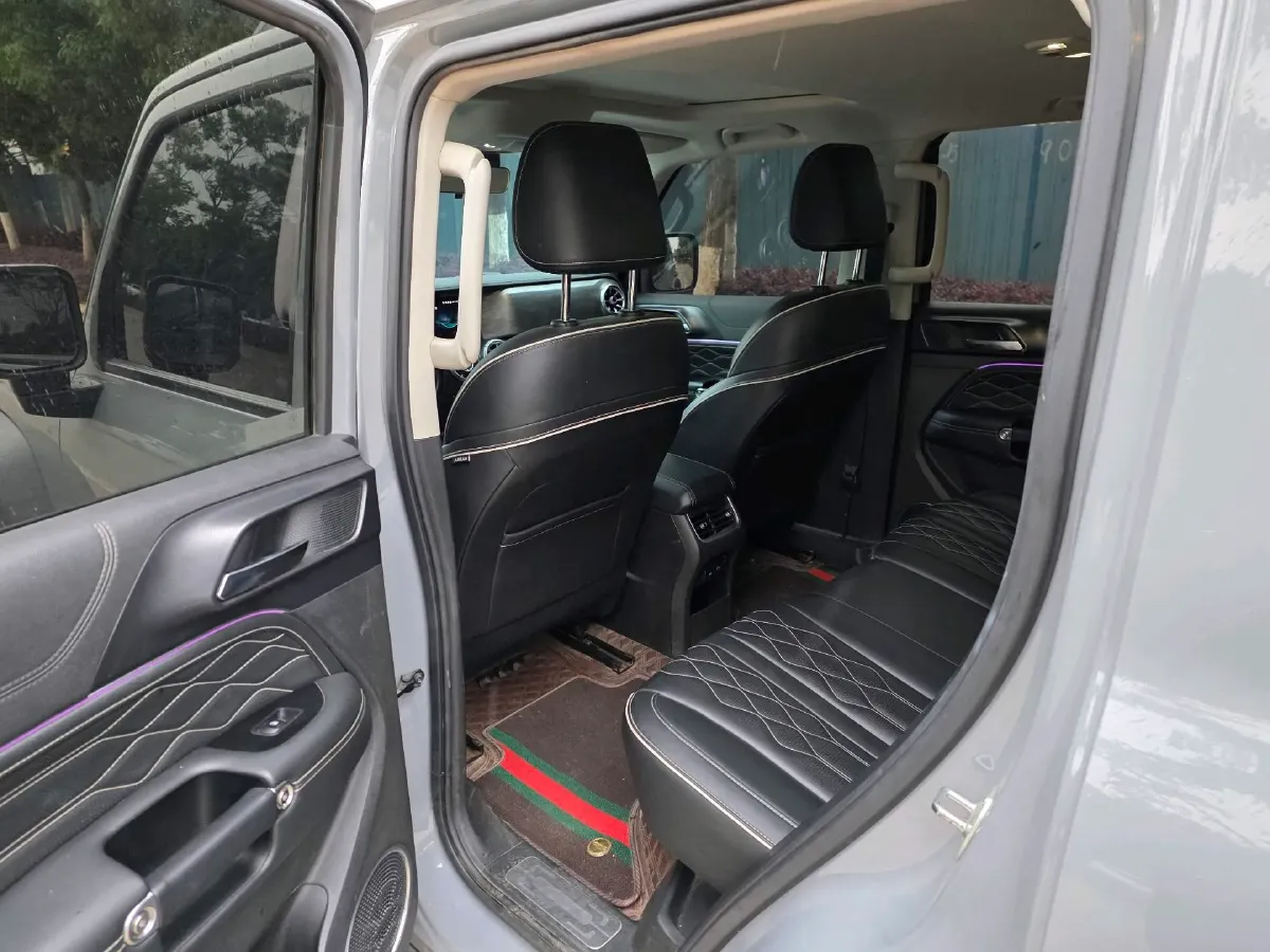 2024 Tank 300 2.0T 227HP L4 8AT,autocango,china used car exporter,china ev exporter,chinese used car exporter,chinese used ev exporter