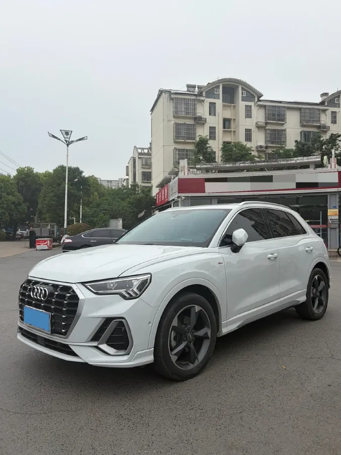 2021 Audi Q3 1.4T 150HP L4 7DCT,autocango,china used car exporter,china ev exporter,chinese used car exporter,chinese used ev exporter
