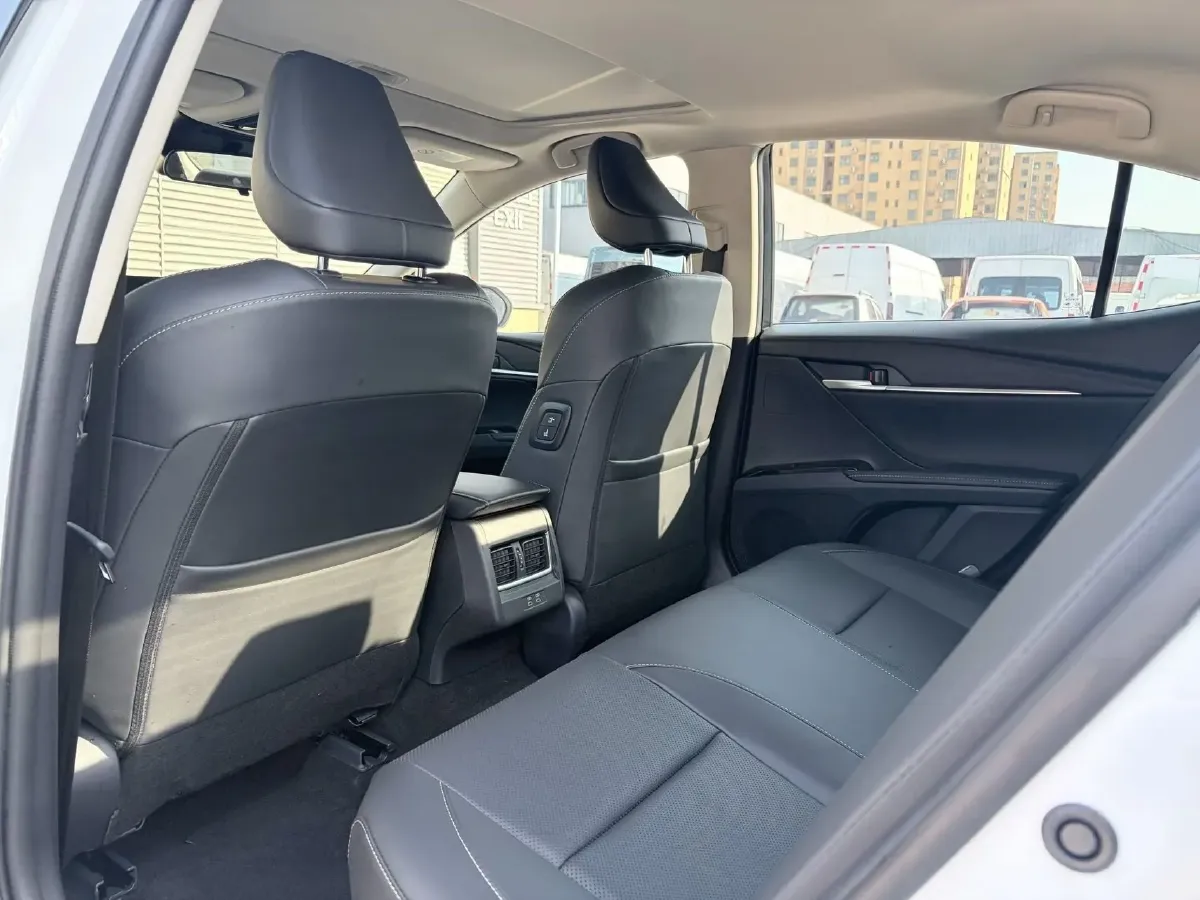 2024 Toyota Camry 2.0L 152HP L4 E-CVT Hybrid,autocango,china used car exporter,china ev exporter,chinese used car exporter,chinese used ev exporter