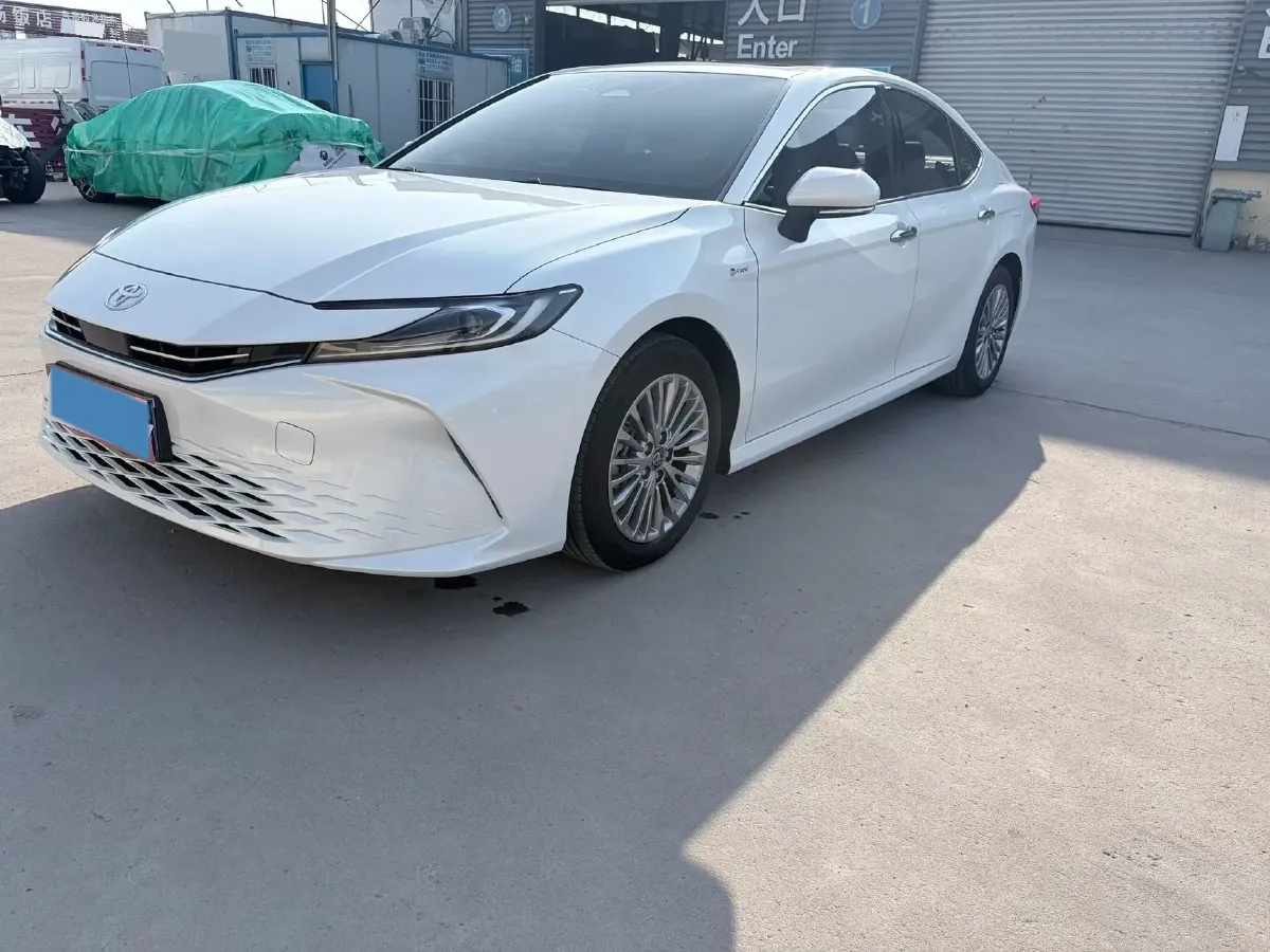 2024 Toyota Camry 2.0L 152HP L4 E-CVT Hybrid,autocango,china used car exporter,china ev exporter,chinese used car exporter,chinese used ev exporter