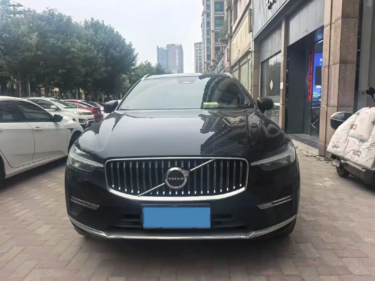 2023 Volvo XC60 2.0T 250HP L4 8AT,autocango,china used car exporter,china ev exporter,chinese used car exporter,chinese used ev exporter