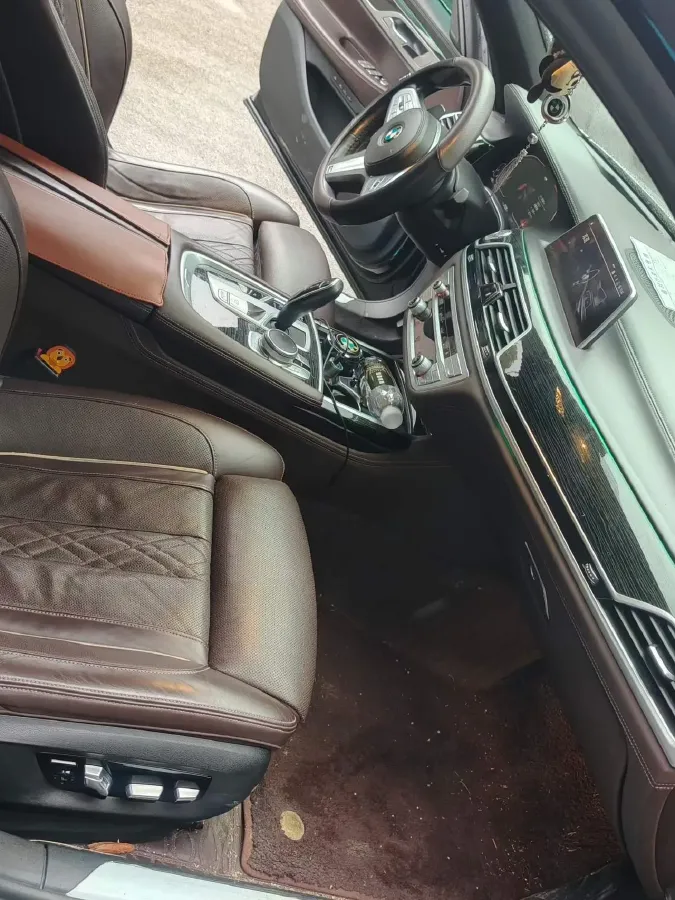 2019 BMW 7 Series 2.0T 265HP L4 8AT,autocango,china used car exporter,china ev exporter,chinese used car exporter,chinese used ev exporter